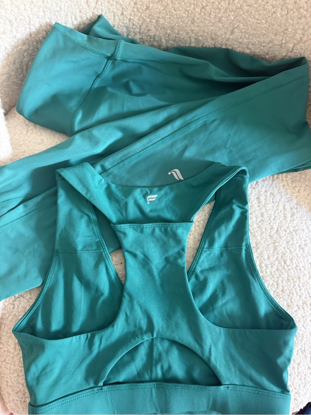 Fabletics Performance Racerback Sports Bra and Leggings Set - Teal/ Green